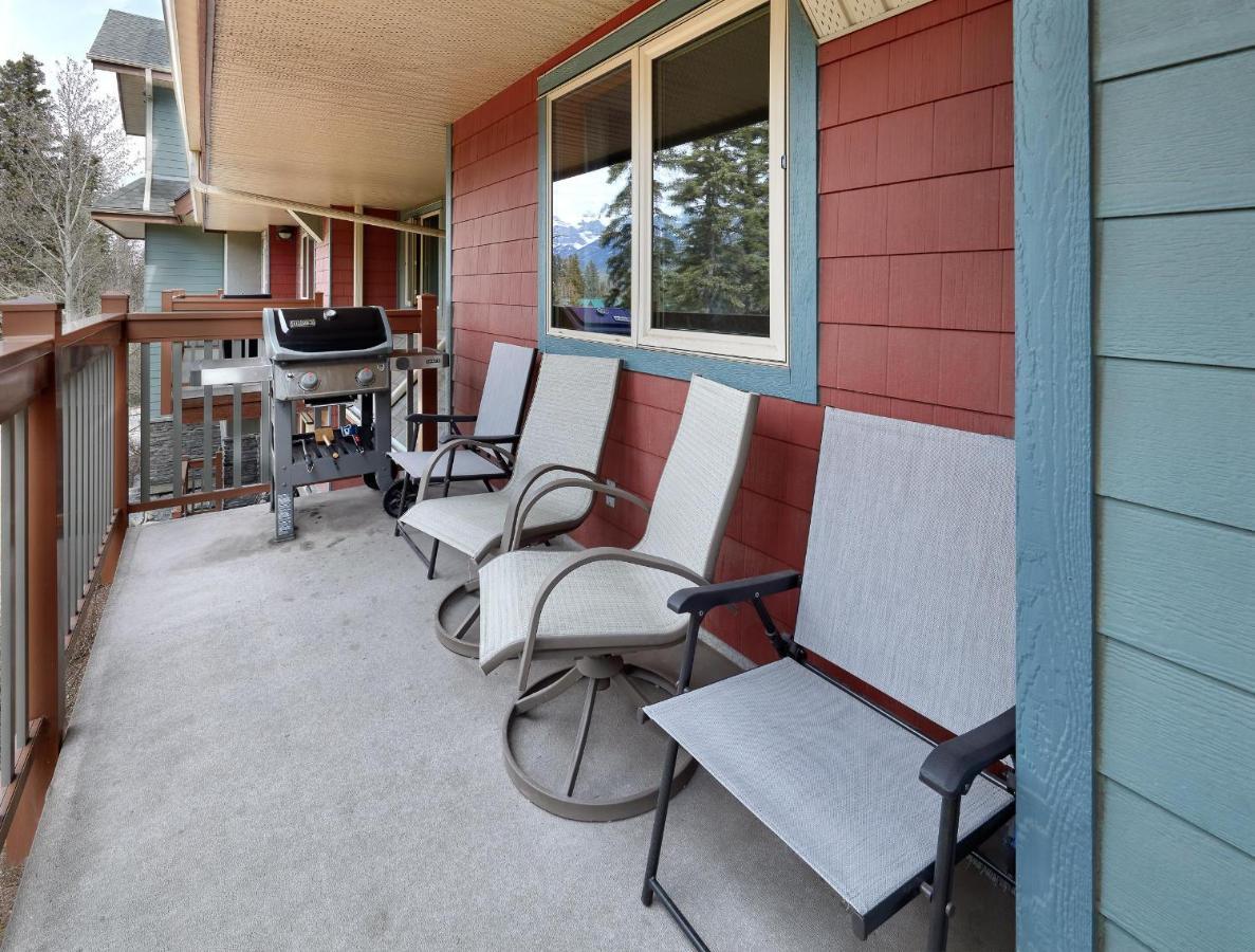 Newly Renovated Grizzly Lodge, Spacious 3Br 2Ba With Open Pool, Hot Tub Canmore Ngoại thất bức ảnh